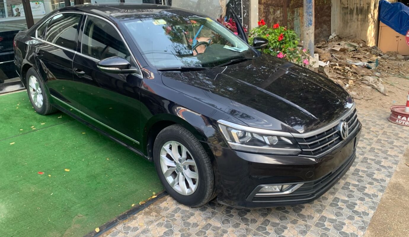 Location Volkswagen Passat 2018 – Transfert passager Dakar – AIBD